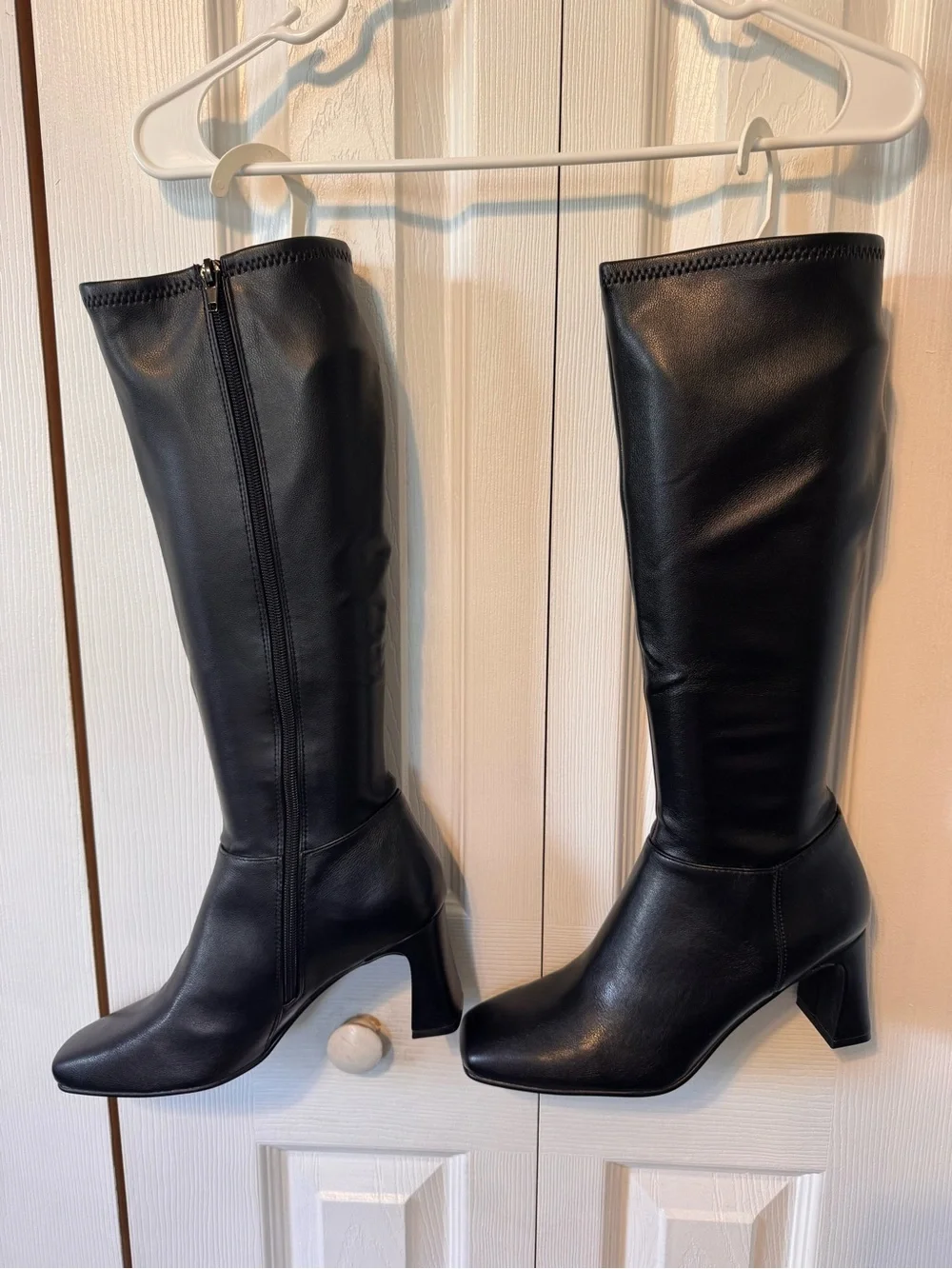 Steve Madden Black Knee-High Women Boots 3inch Block Heel Zipper Size 8.5 NWTS